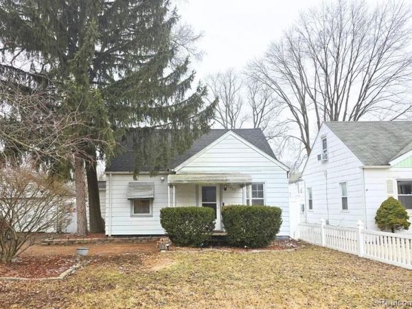 21785 Negaunee Street, Southfield, MI 48033