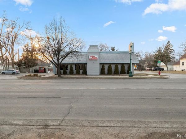 5006 S Wayne Road , Wayne, MI 48184