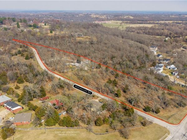 843 Woodcliff Road , Springdale, AR 72764