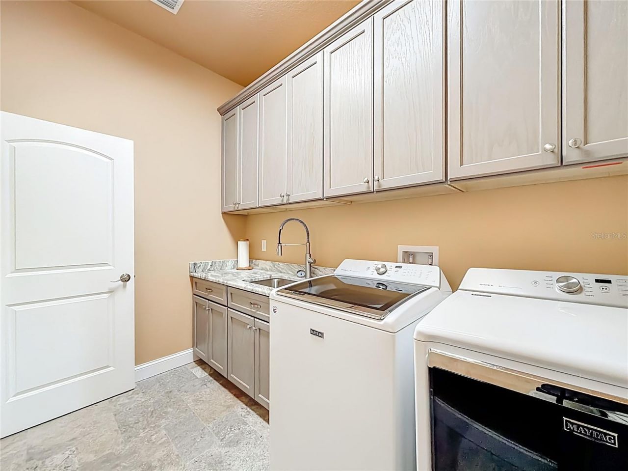 5061 W Oakhill Street, Dunnellon, FL 34433 Photo