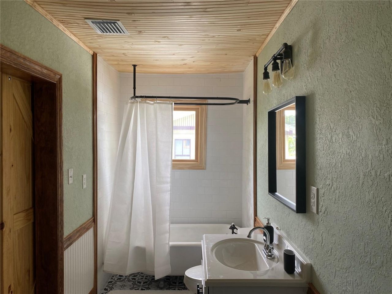 2703 N 9th Street , Tampa, FL 33605 Photo