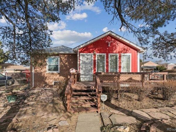 1400 Lima Street , Aurora, CO 80010