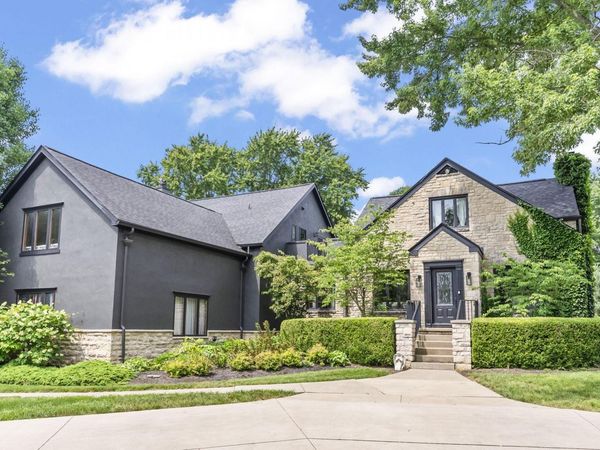 2946 Lewis Center Road, Lewis Center, OH 43035