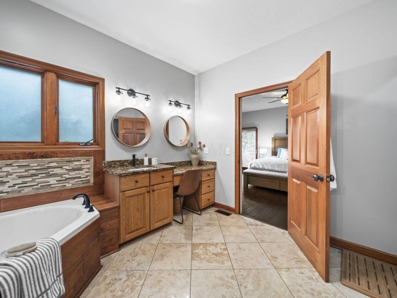2946 Lewis Center Road, Lewis Center, OH 43035 Photo 48