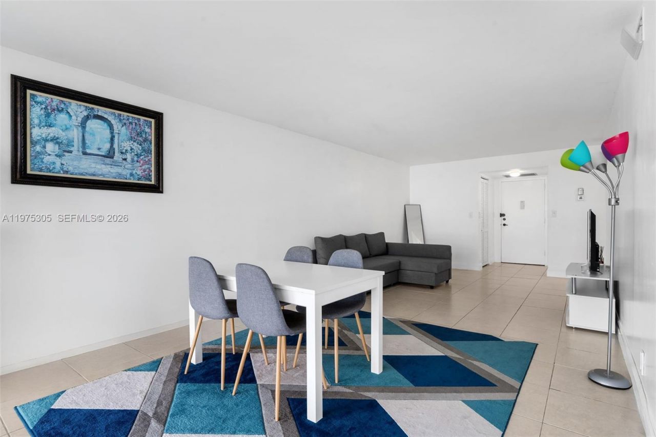 1000 Parkview Dr, Unit 1001, Hallandale Beach, FL 33009 Photo