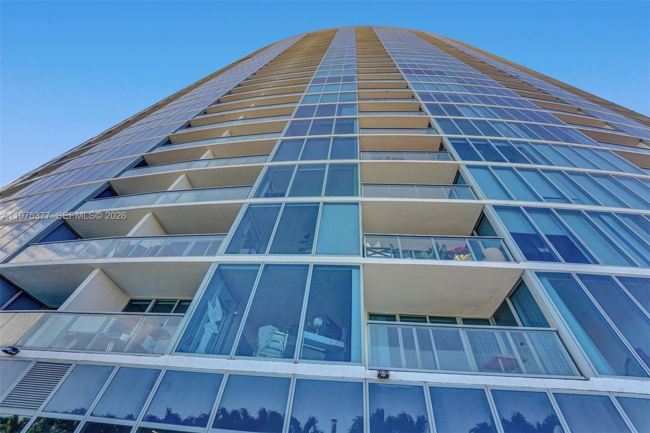 601 NE 36th St , Unit 811, Miami, FL 33137 Photo