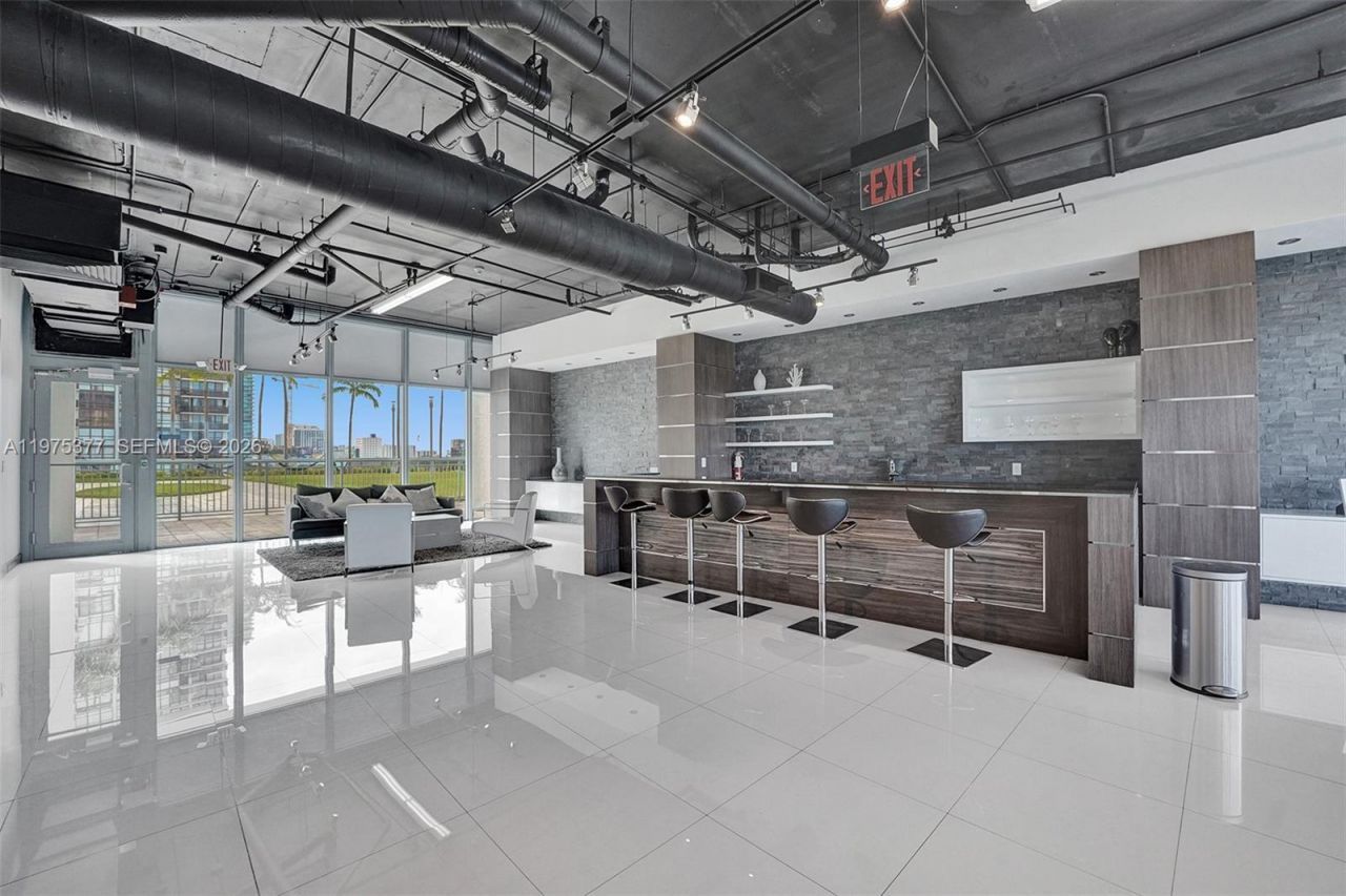 601 NE 36th St , Unit 811, Miami, FL 33137 Photo