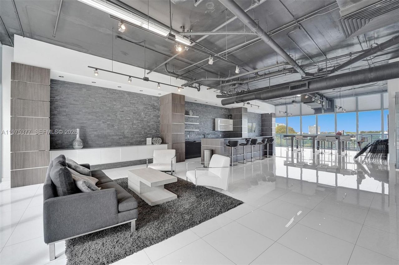 601 NE 36th St , Unit 811, Miami, FL 33137 Photo