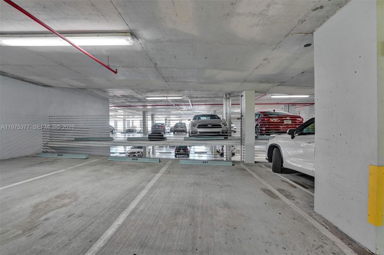 601 NE 36th St , Unit 811, Miami, FL 33137 Photo