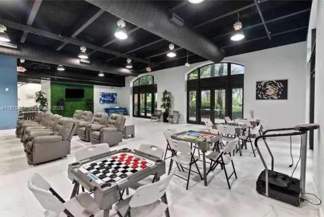 Main St , Miramar, FL 33025 Photo