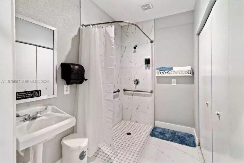 Main St , Miramar, FL 33025 Photo