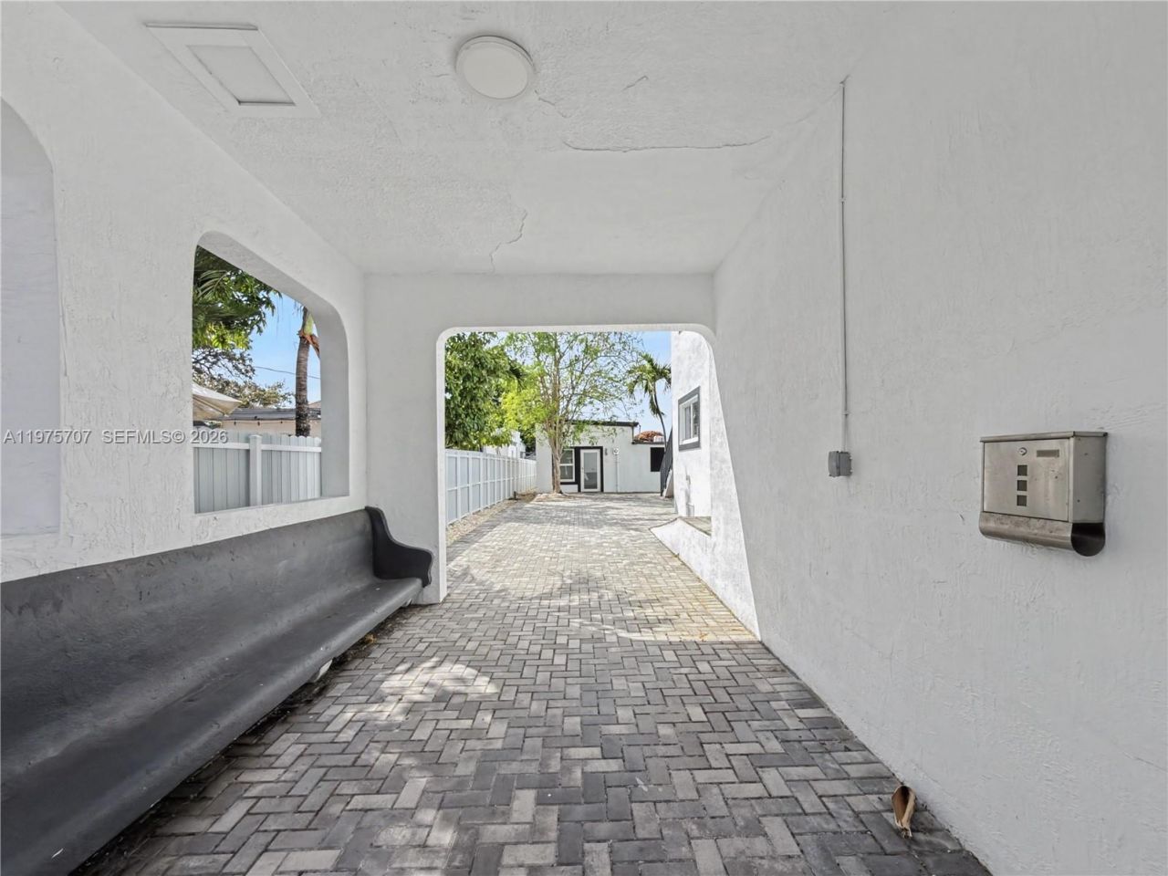 836 NW 33rd Ave, Miami, FL 33125 Photo