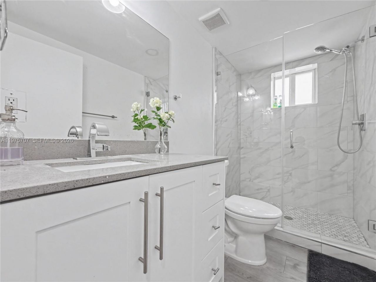 836 NW 33rd Ave, Miami, FL 33125 Photo