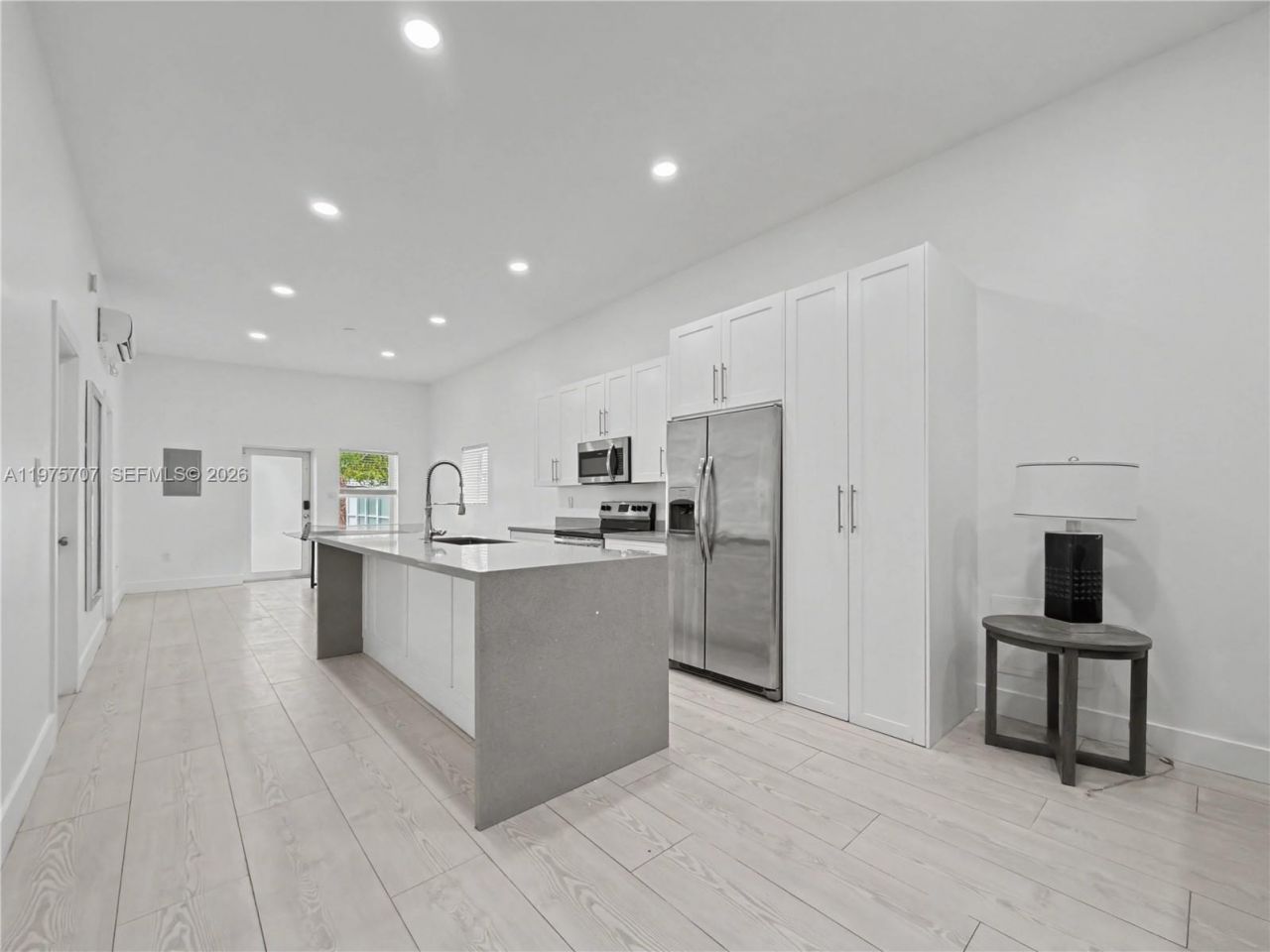 836 NW 33rd Ave, Miami, FL 33125 Photo