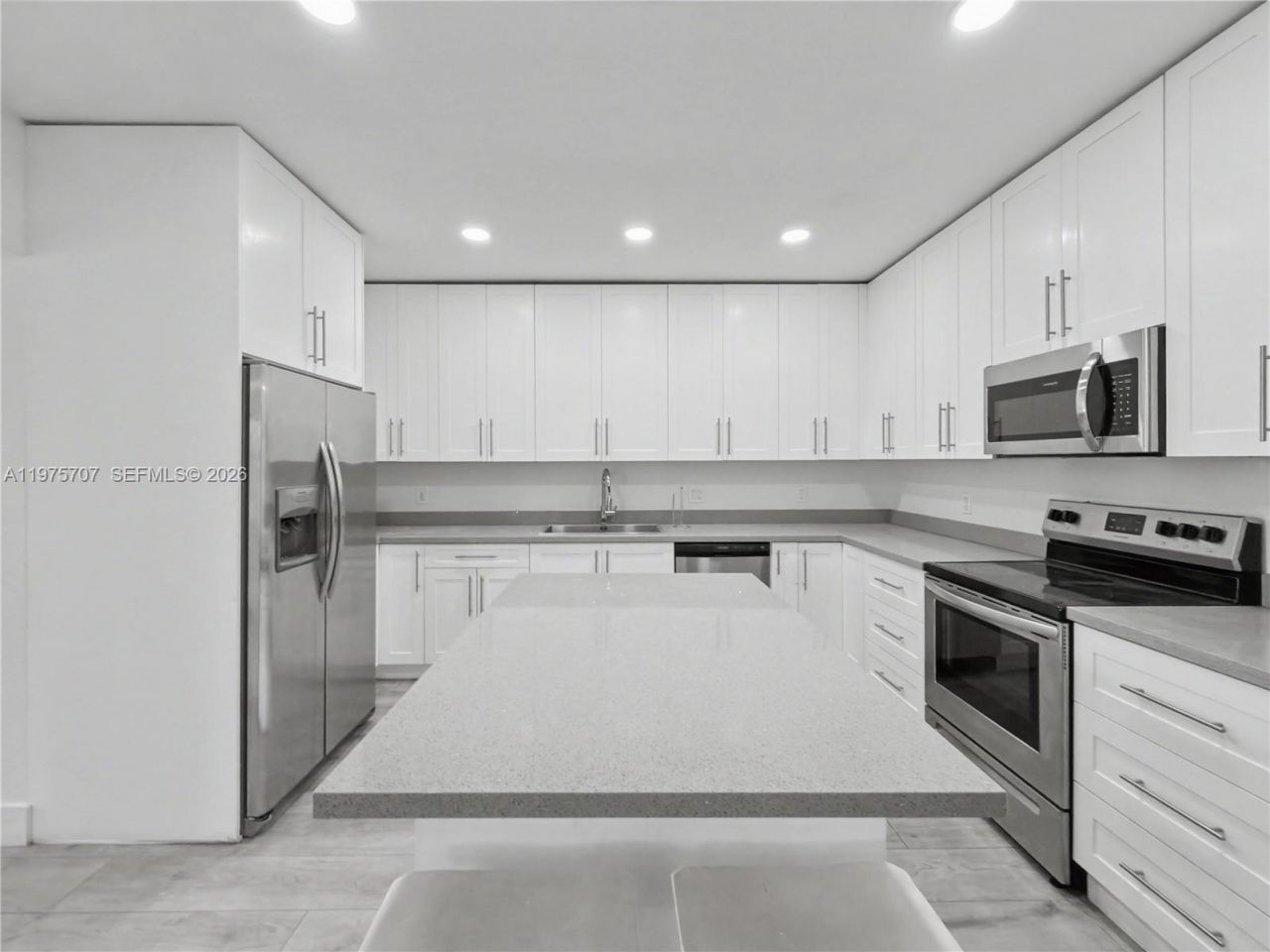 836 NW 33rd Ave, Miami, FL 33125 Photo