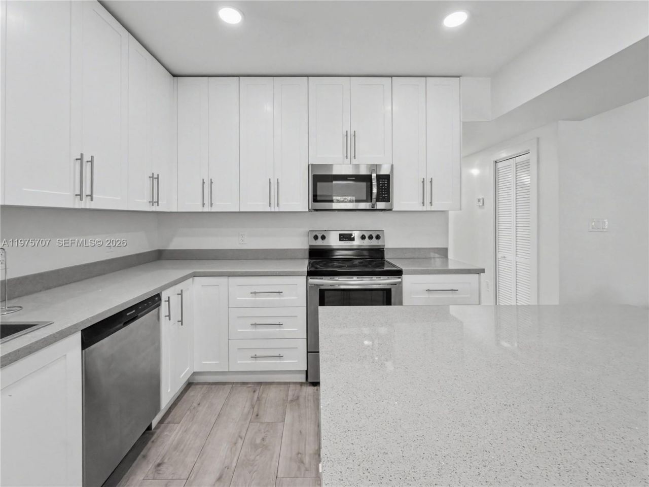 836 NW 33rd Ave, Miami, FL 33125 Photo