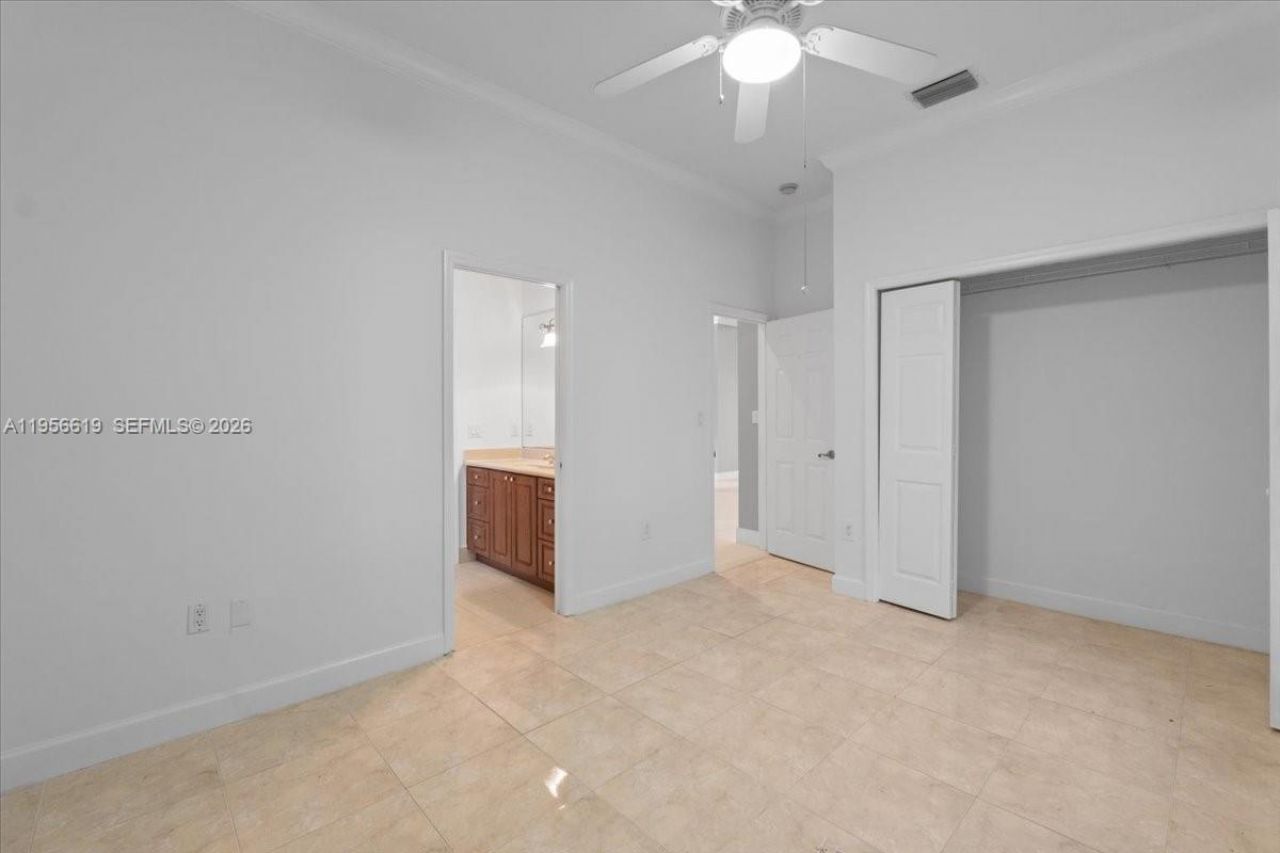 16640 NW 86th Ct, Miami Lakes, FL 33016 Photo