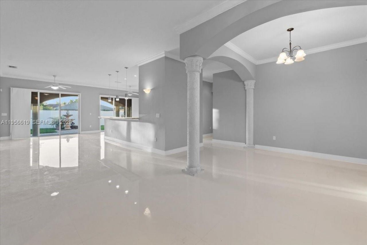 16640 NW 86th Ct, Miami Lakes, FL 33016 Photo