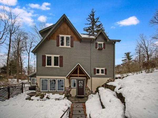 14 W Cherry Tree Ln, Sparta, NJ 07871