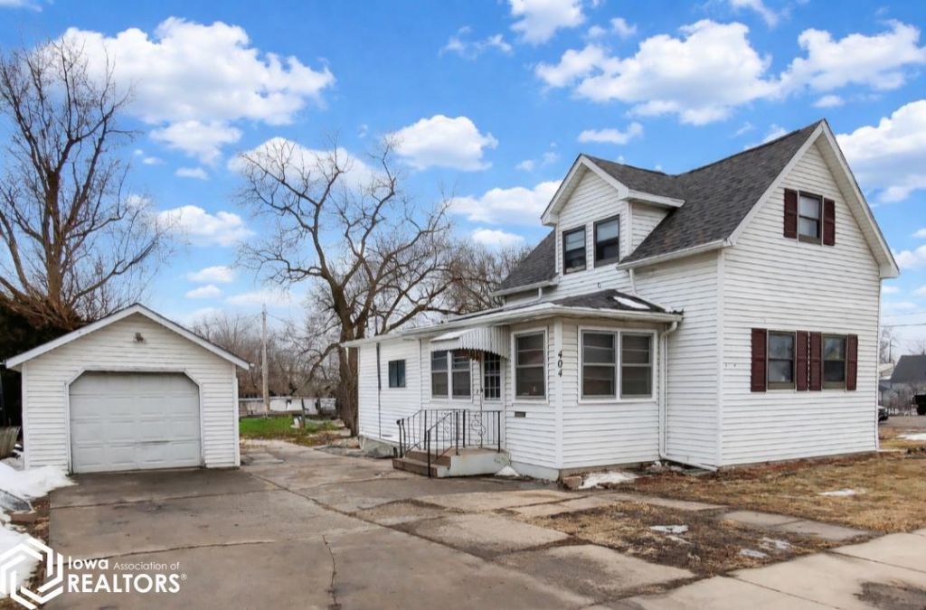 404 W Madison Street, Marshalltown, IA 50158 Main Photo