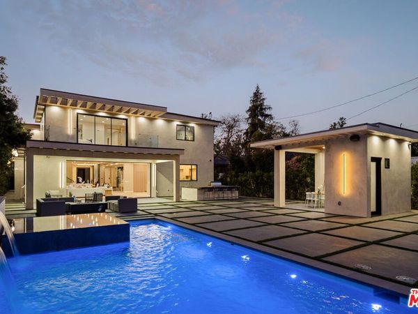 4528 Matilija Avenue, Sherman Oaks, CA 91423