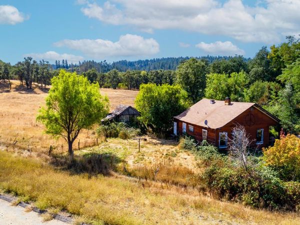 18300 Walker Road, Willits, CA 95490
