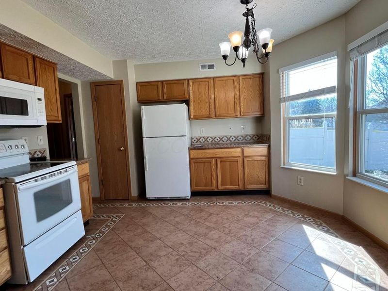 5213 Echelon Drive , Canal Winchester, OH 43110 Photo 8