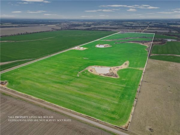 S 800 Road, Moundville, MO 64771