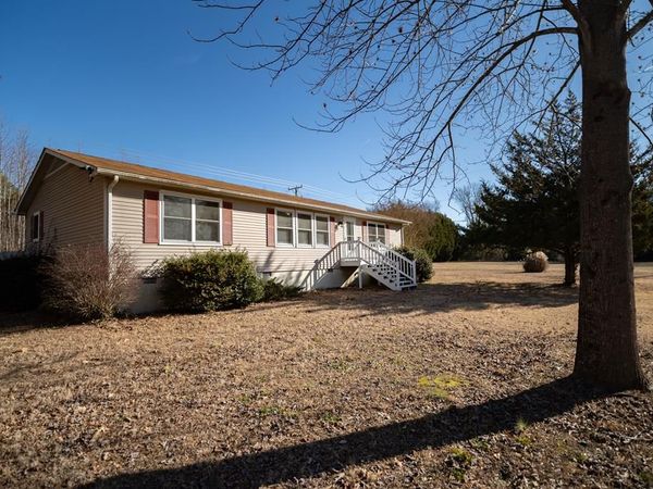 400 BRENT PLACE, KILMARNOCK, VA 22482