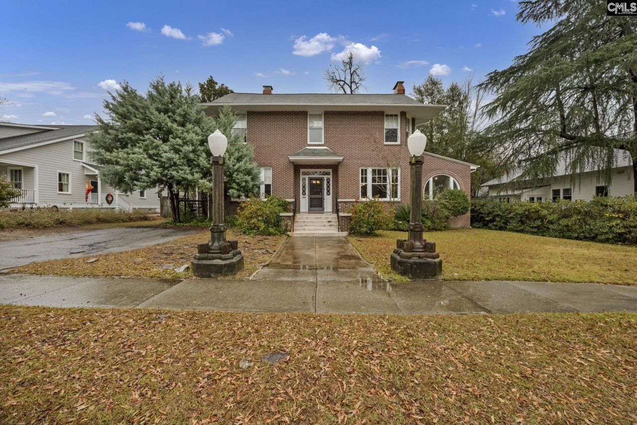 902 Maple Street  Photo 4