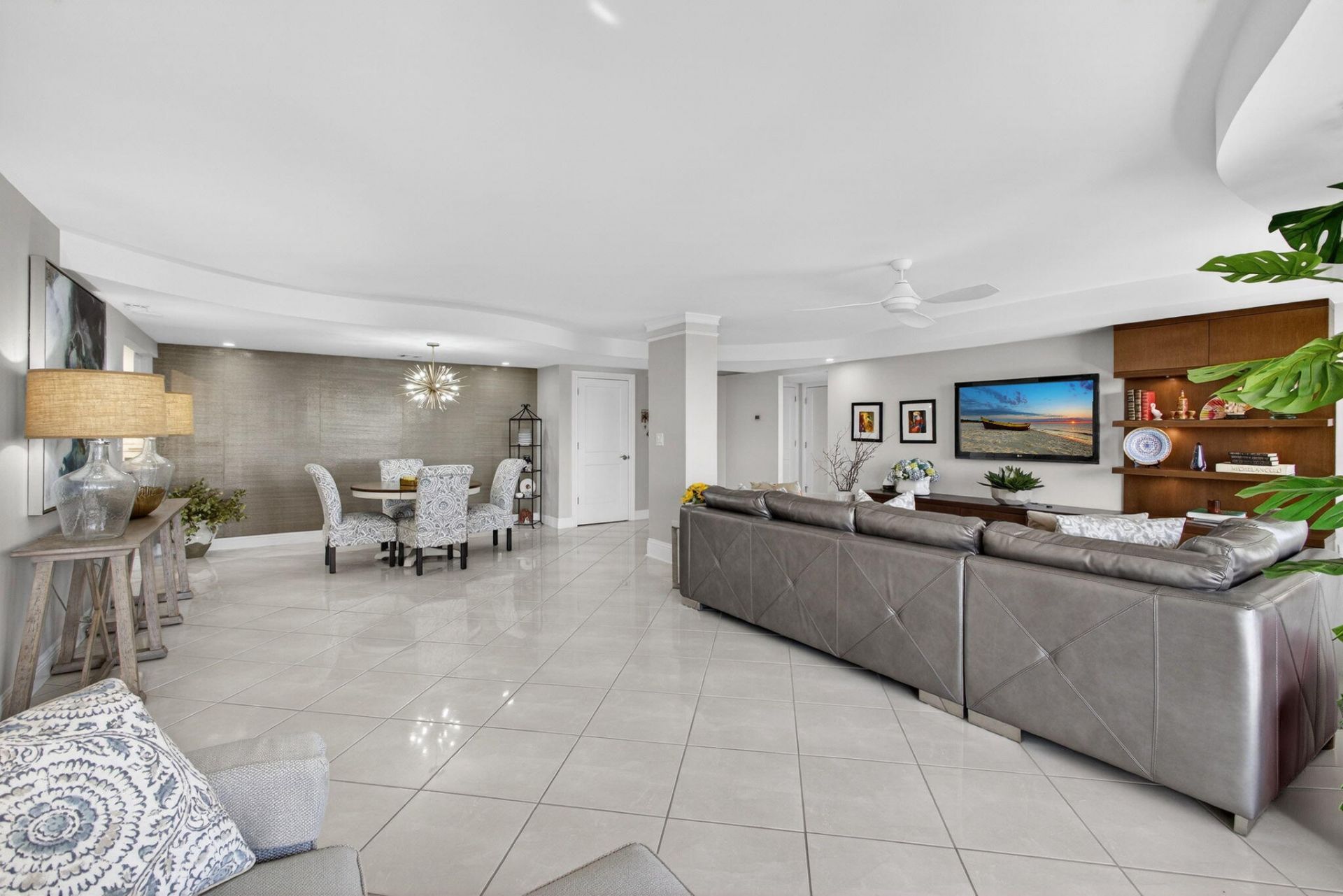 4200 N Ocean Drive, Unit 1-1804, Singer Island, FL 33404 Photo