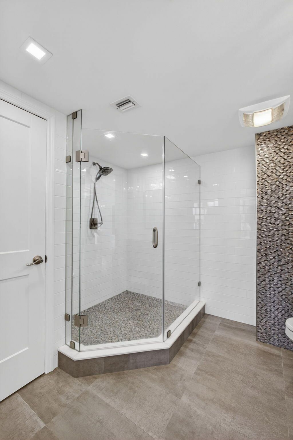 4200 N Ocean Drive, Unit 1-1804, Singer Island, FL 33404 Photo