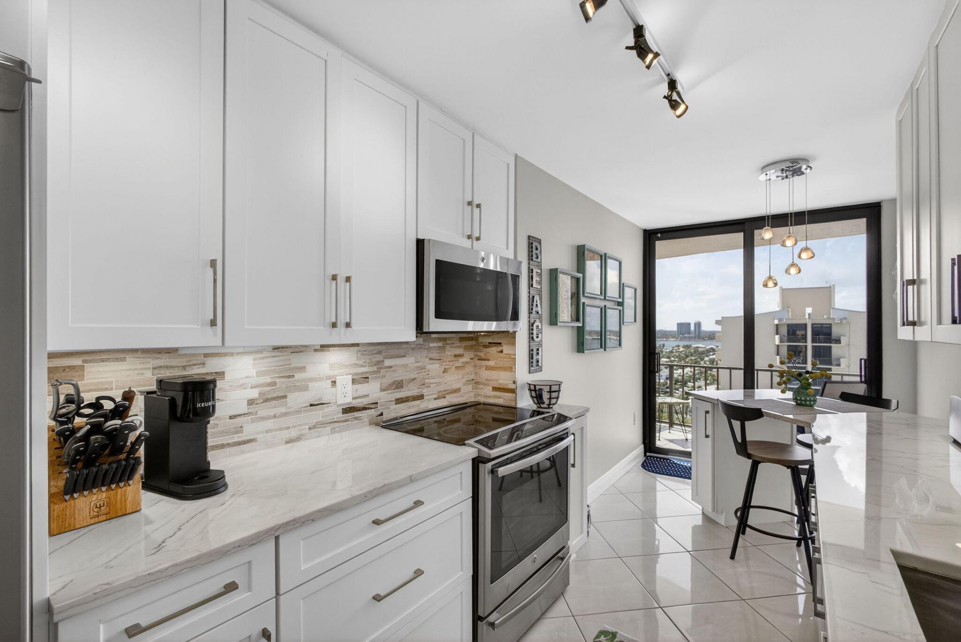 4200 N Ocean Drive, Unit 1-1804, Singer Island, FL 33404 Photo