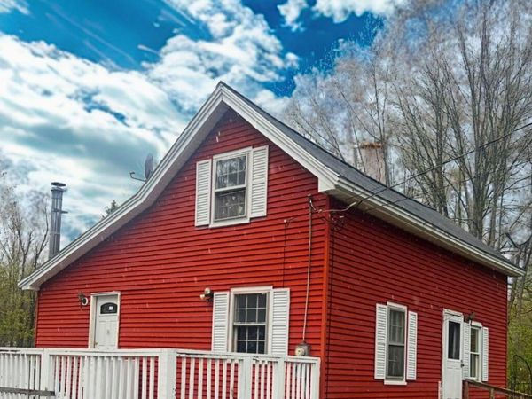 260 Charles Street, Farmington, NH 03835