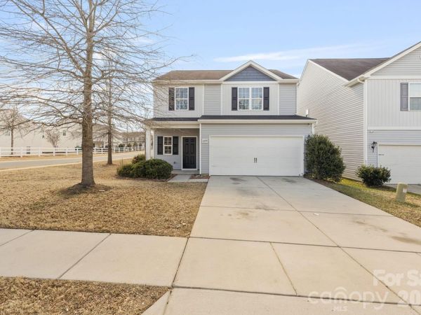 8203 Paw Valley Lane, Charlotte, NC 28214
