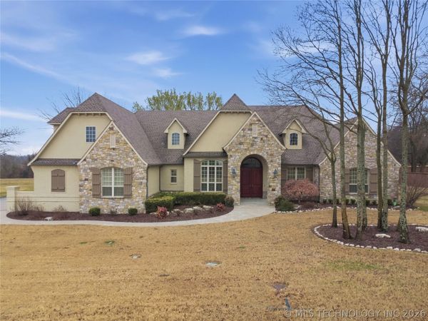 35 Woodcreek , Pryor, OK 74361