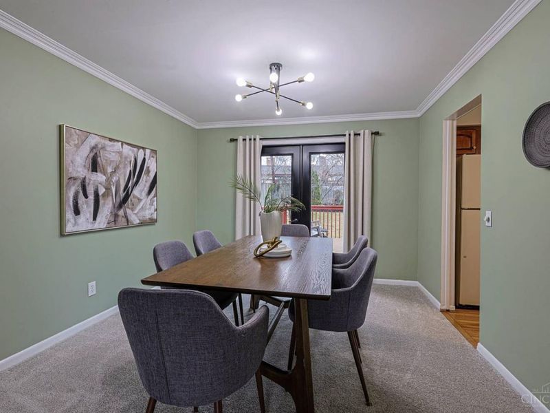 1013 Ligorio Avenue, Greenhills, OH 45218 Photo 14