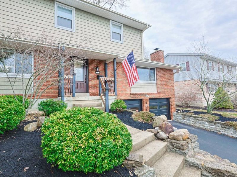 1013 Ligorio Avenue, Greenhills, OH 45218 Photo 3