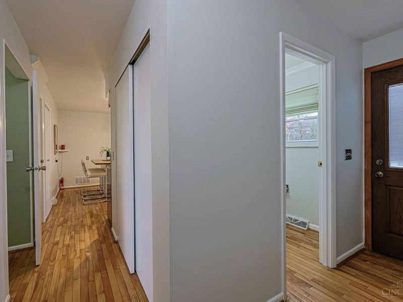 1013 Ligorio Avenue, Greenhills, OH 45218 Photo 39