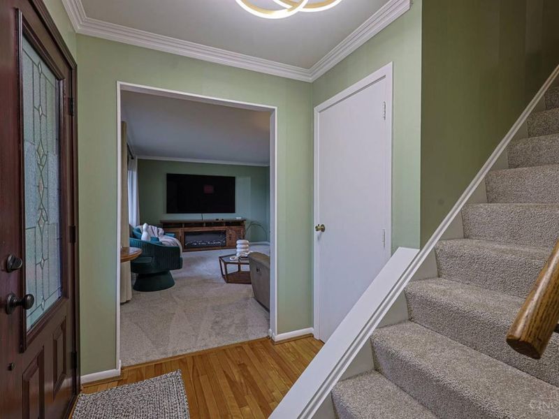 1013 Ligorio Avenue, Greenhills, OH 45218 Photo 4