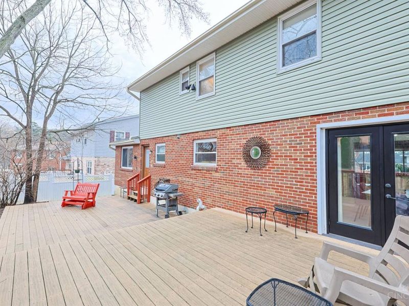 1013 Ligorio Avenue, Greenhills, OH 45218 Photo 41