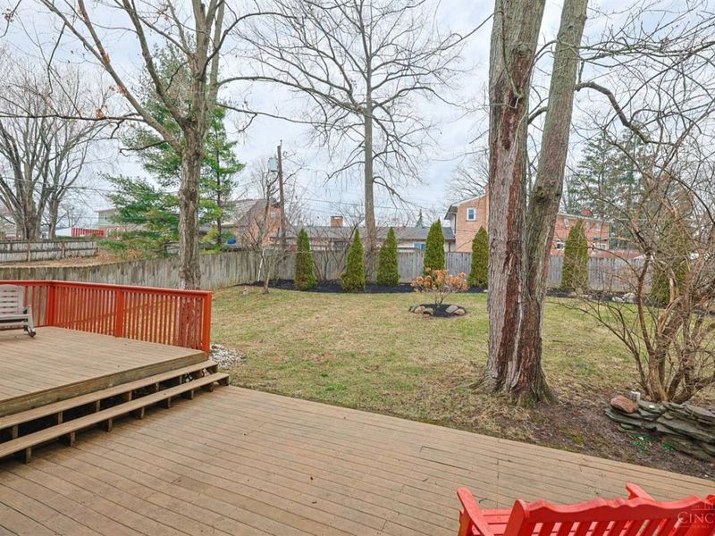 1013 Ligorio Avenue, Greenhills, OH 45218 Photo 45