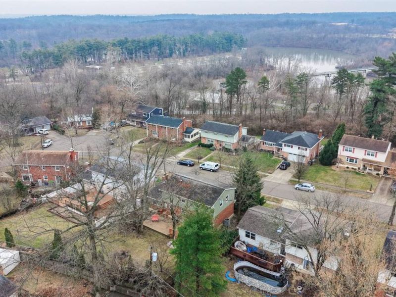 1013 Ligorio Avenue, Greenhills, OH 45218 Photo 53