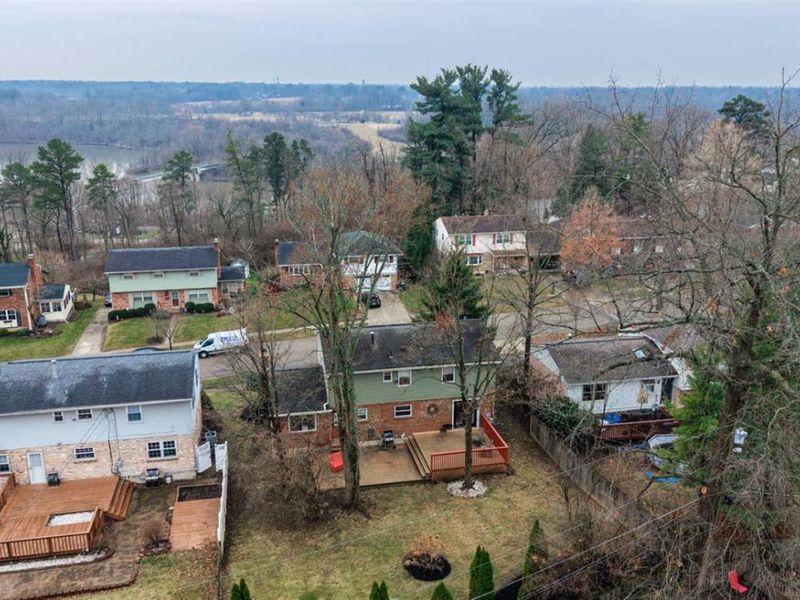 1013 Ligorio Avenue, Greenhills, OH 45218 Photo 57