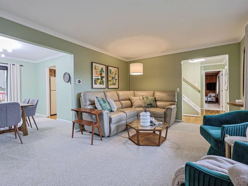 1013 Ligorio Avenue, Greenhills, OH 45218 Photo 7