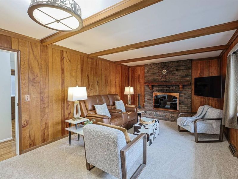 1013 Ligorio Avenue, Greenhills, OH 45218 Photo 9