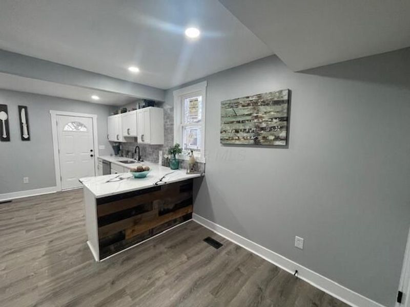 1269 S Champion Avenue , Columbus, OH 43206 Photo 4