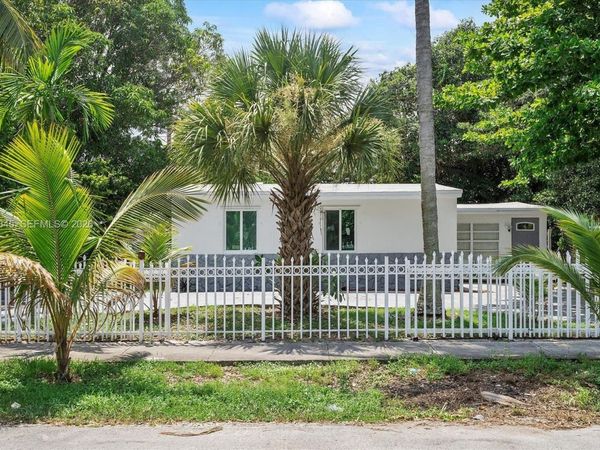 4520 SW 38th St, West Park, FL 33023