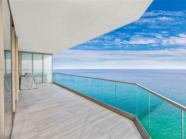 18975 Collins Ave, Unit 4604, Sunny Isles Beach, FL 33160