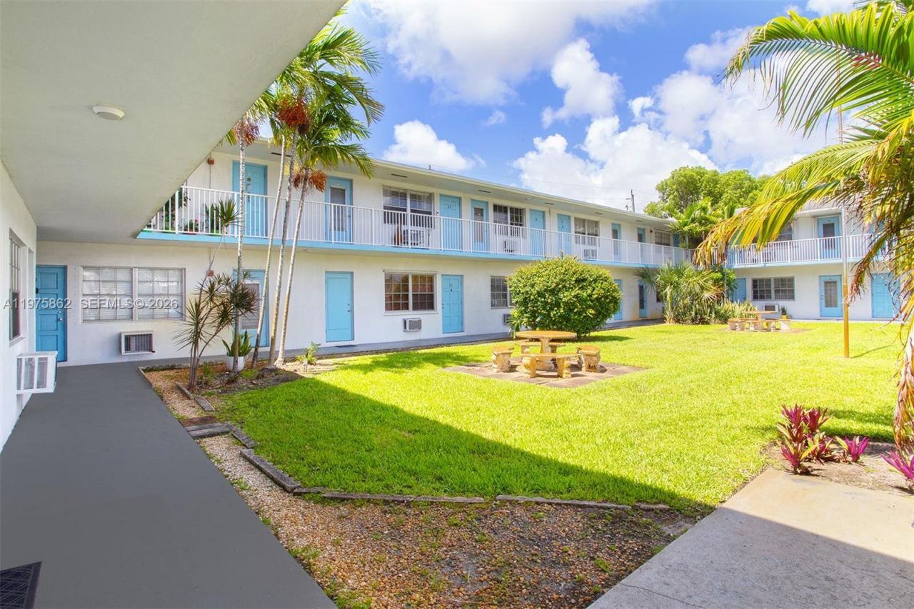 1836 Arthur Street, Unit 9, Hollywood, FL 33020 Photo